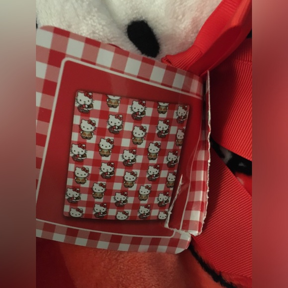 Hello Kitty Christmas Red Plaid Throw Blanket - Picture 2 of 8
